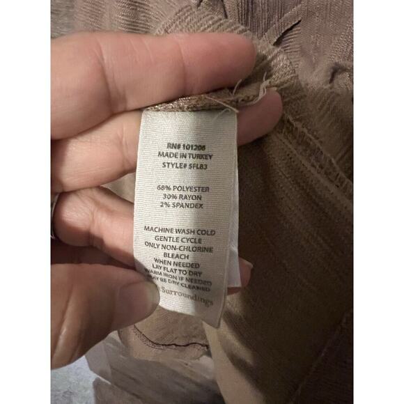 Soft Surroundings Tunic sz 1X Tan Decorative Buttons Top Blouse Plus Stretch - Picture 7 of 9